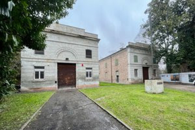 - RIPRODUZIONE RISERVATA