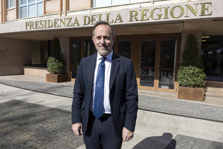 - RIPRODUZIONE RISERVATA