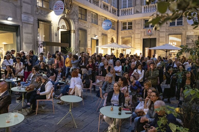 - RIPRODUZIONE RISERVATA