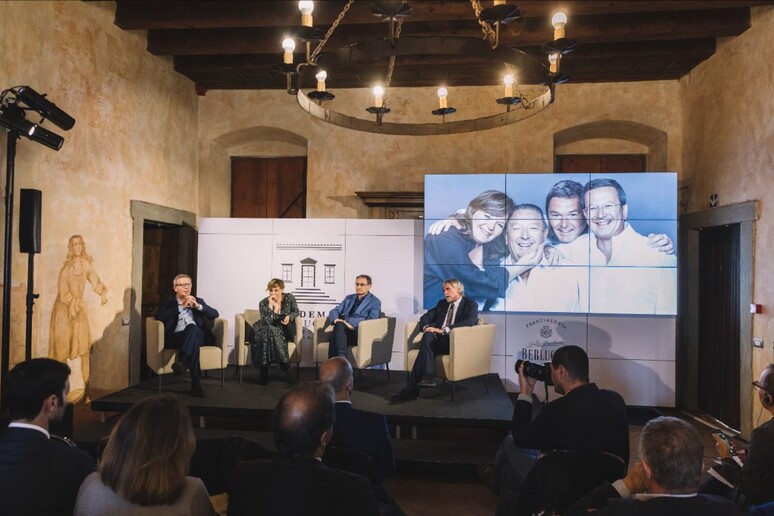 - RIPRODUZIONE RISERVATA