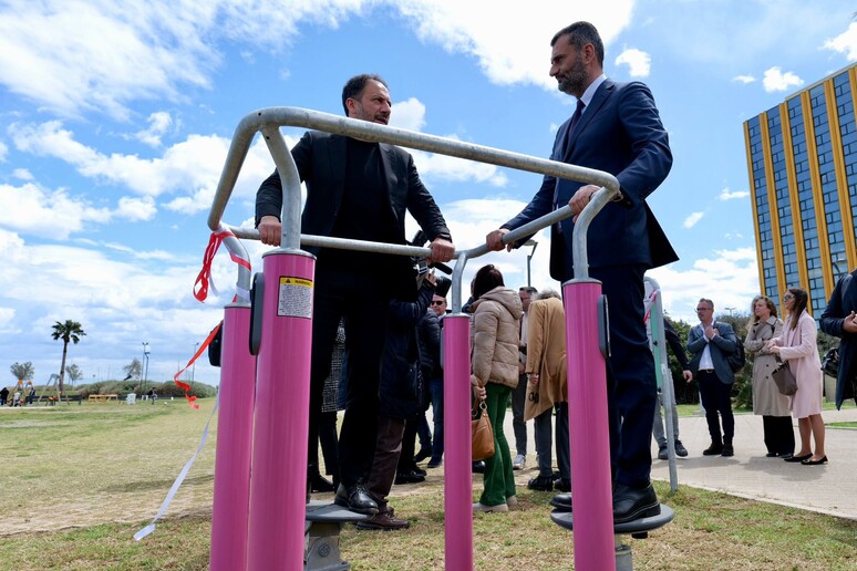 - RIPRODUZIONE RISERVATA
