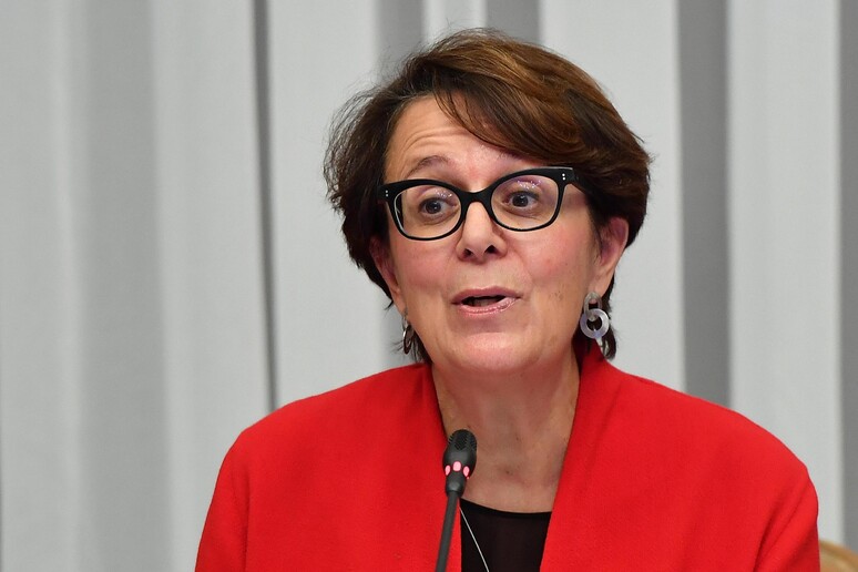 - RIPRODUZIONE RISERVATA
