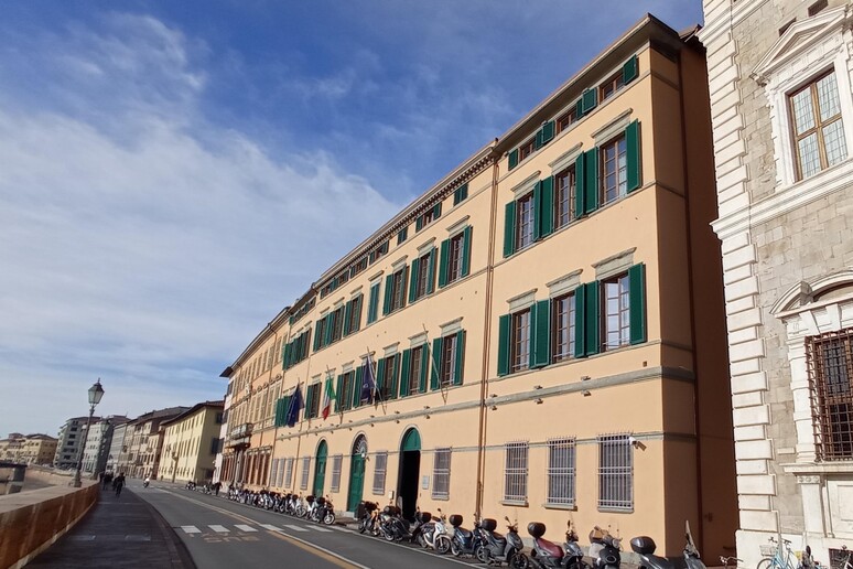 - RIPRODUZIONE RISERVATA