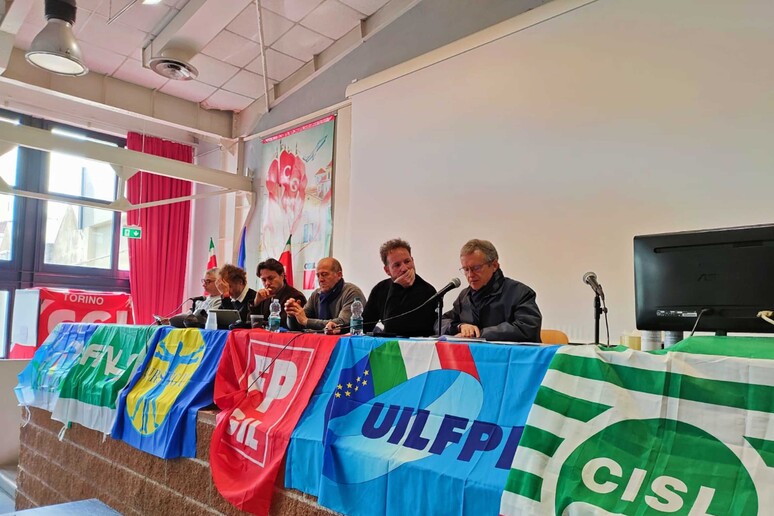 - RIPRODUZIONE RISERVATA