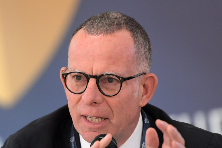 -     RIPRODUZIONE RISERVATA