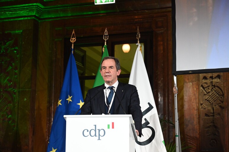 - RIPRODUZIONE RISERVATA