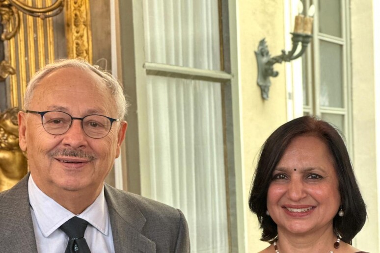 - RIPRODUZIONE RISERVATA