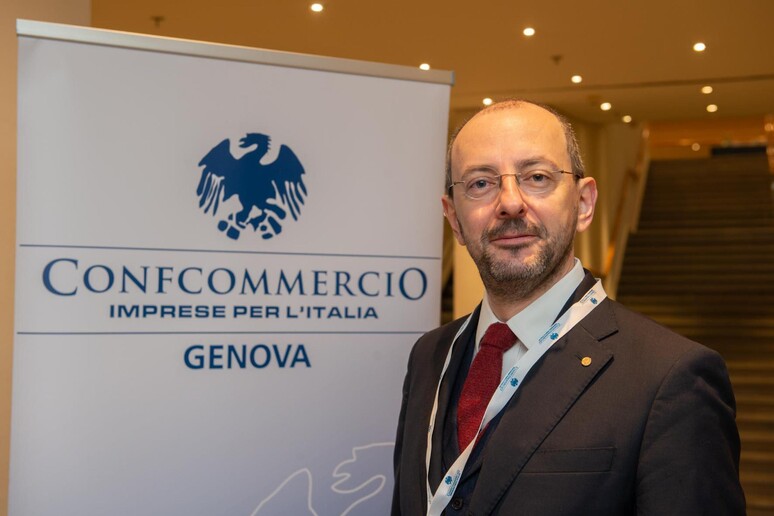 - RIPRODUZIONE RISERVATA