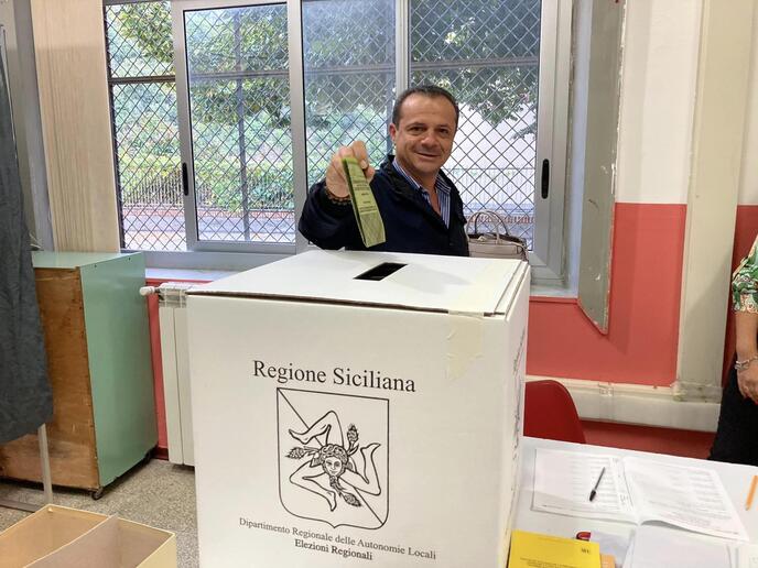 - RIPRODUZIONE RISERVATA