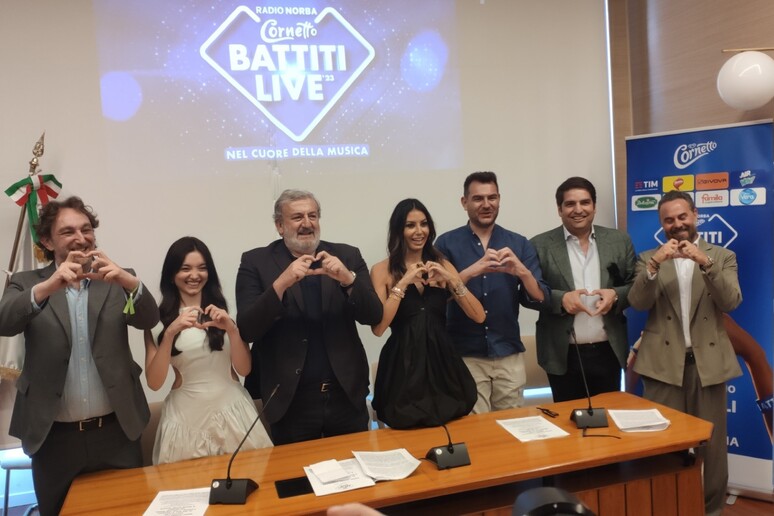 - RIPRODUZIONE RISERVATA