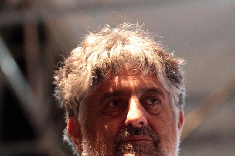 - RIPRODUZIONE RISERVATA