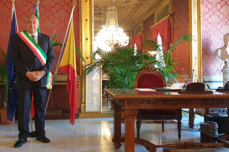 - RIPRODUZIONE RISERVATA