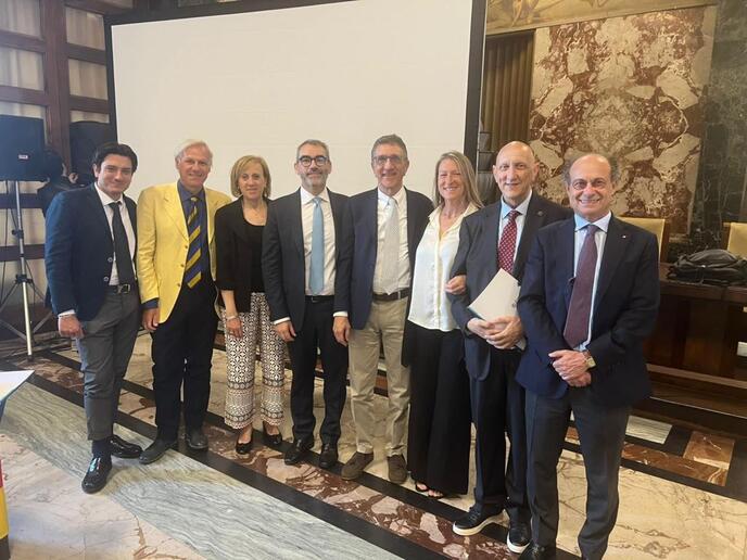 - RIPRODUZIONE RISERVATA
