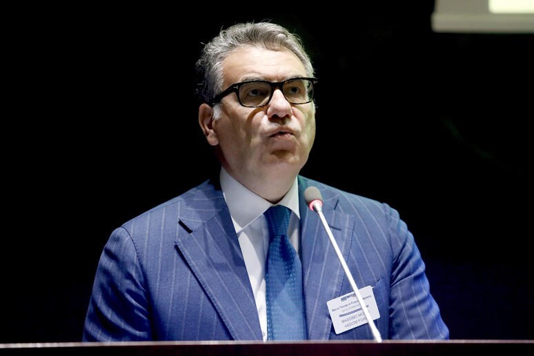 - RIPRODUZIONE RISERVATA