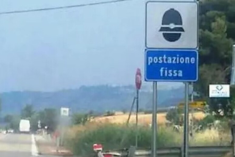 -     RIPRODUZIONE RISERVATA