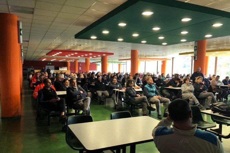 - RIPRODUZIONE RISERVATA