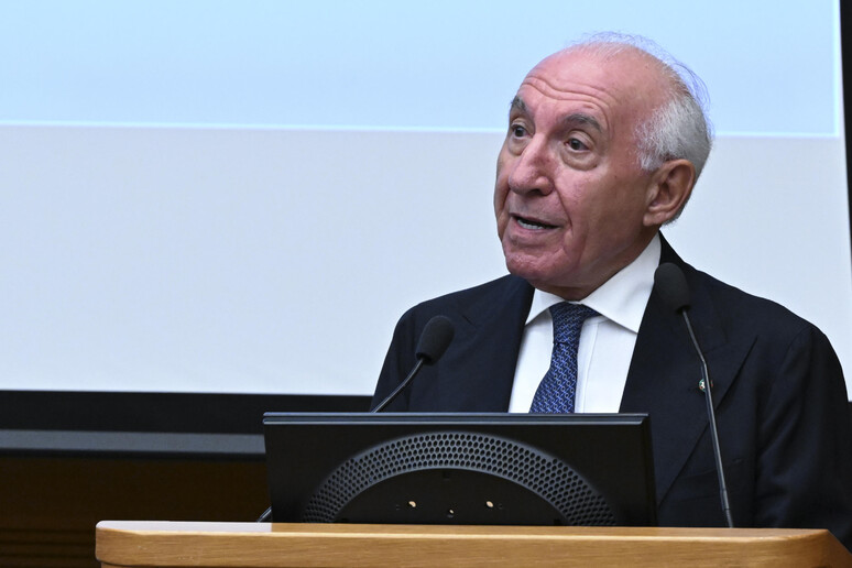 - RIPRODUZIONE RISERVATA