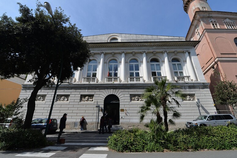 - RIPRODUZIONE RISERVATA