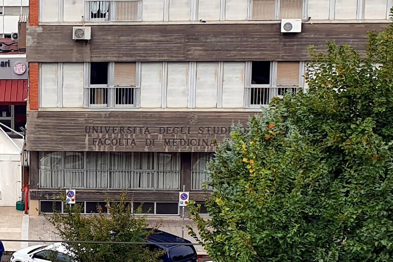 - RIPRODUZIONE RISERVATA
