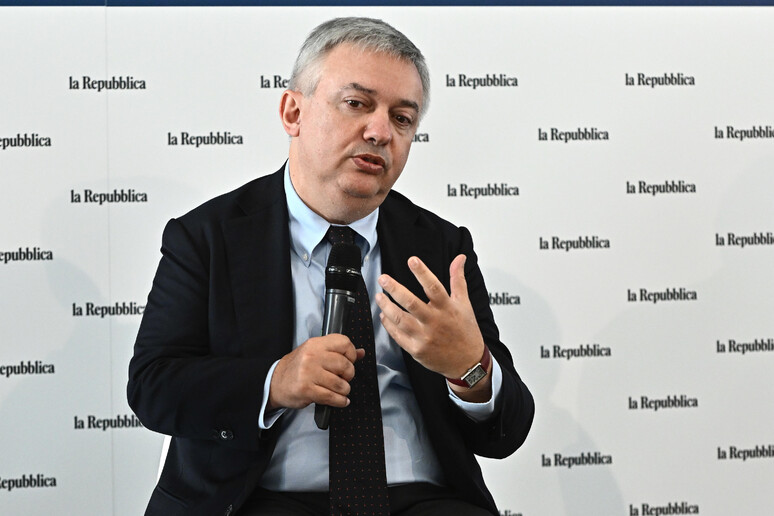 - RIPRODUZIONE RISERVATA