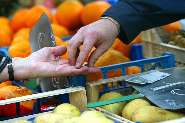 Cala al 3,1% il rapporto deficit/Pil dell 'Eurozona. Italia decima nell 'Ue - RIPRODUZIONE RISERVATA