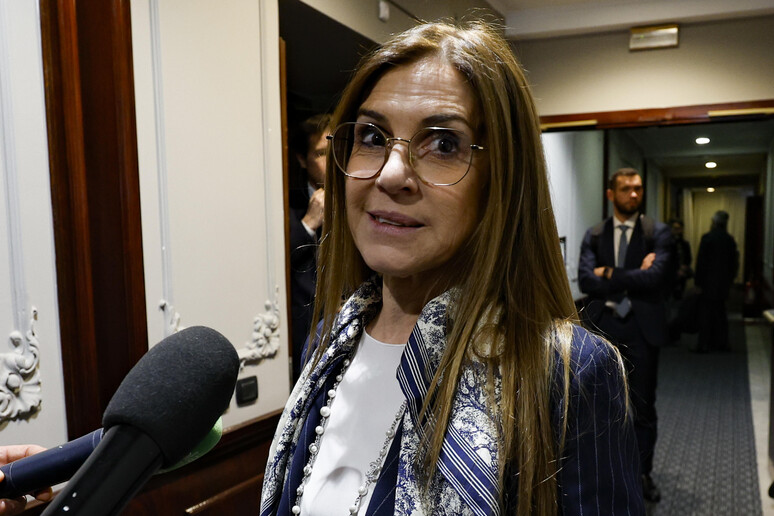 - RIPRODUZIONE RISERVATA