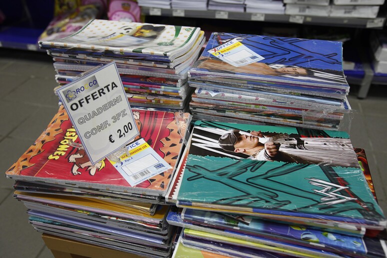 - RIPRODUZIONE RISERVATA