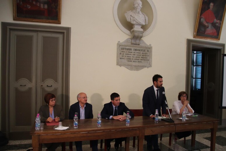 - RIPRODUZIONE RISERVATA