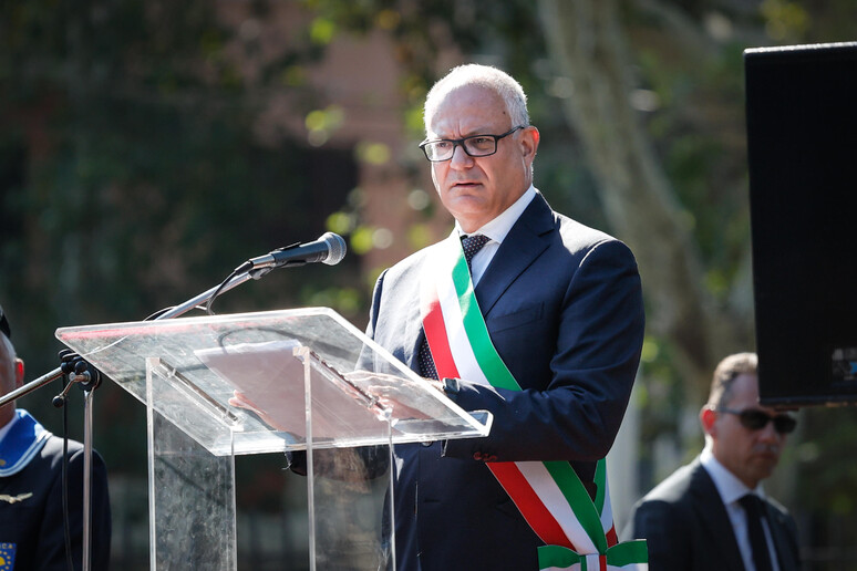 - RIPRODUZIONE RISERVATA