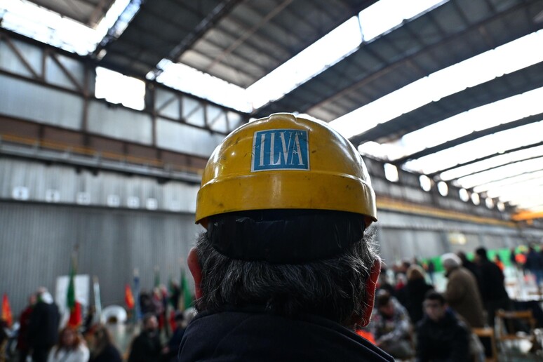 - RIPRODUZIONE RISERVATA