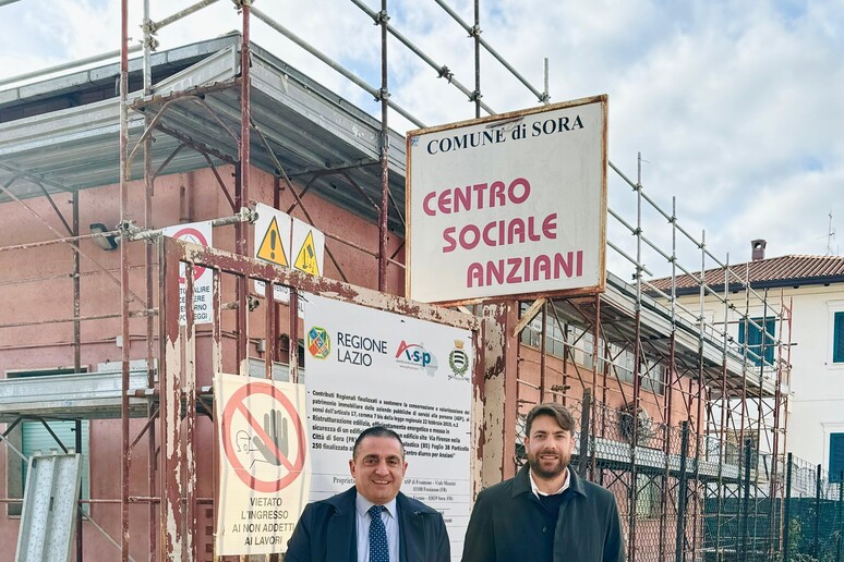 -     RIPRODUZIONE RISERVATA