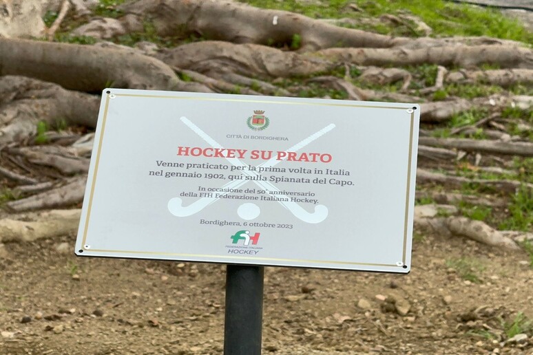 -     RIPRODUZIONE RISERVATA