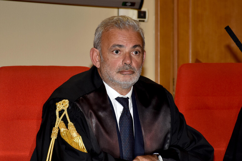 - RIPRODUZIONE RISERVATA