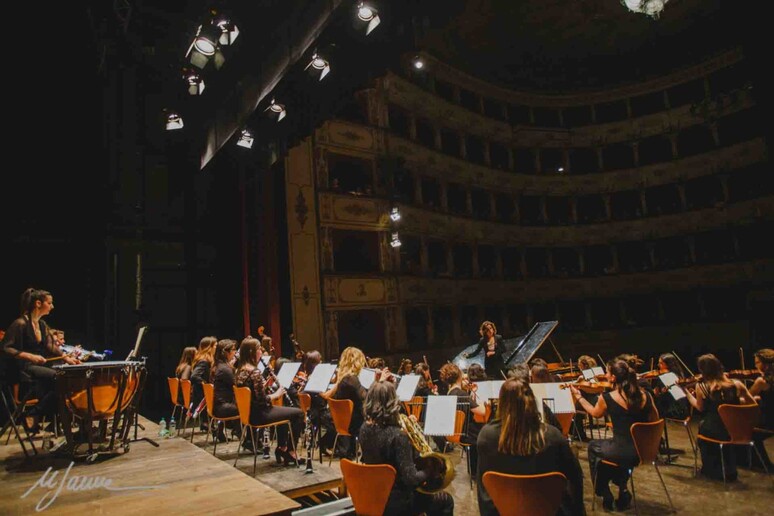 - RIPRODUZIONE RISERVATA