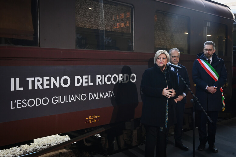 -     RIPRODUZIONE RISERVATA
