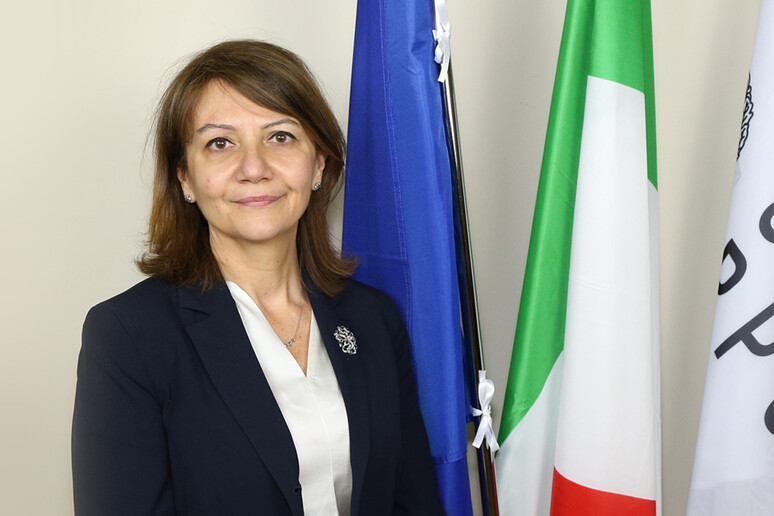 -     RIPRODUZIONE RISERVATA