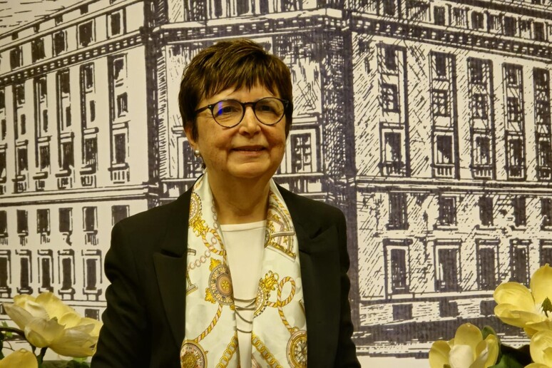 - RIPRODUZIONE RISERVATA
