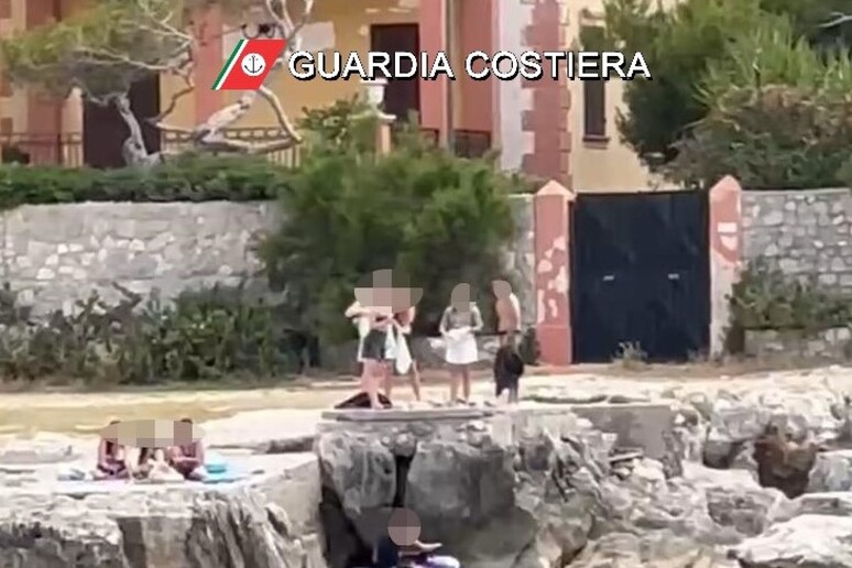 - RIPRODUZIONE RISERVATA