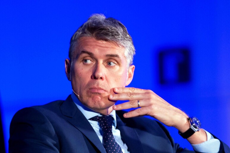- RIPRODUZIONE RISERVATA
