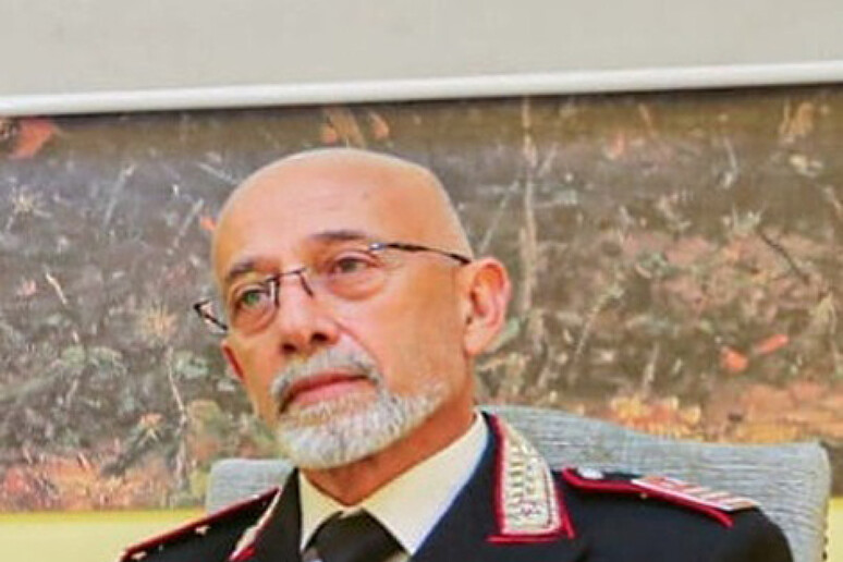 - RIPRODUZIONE RISERVATA