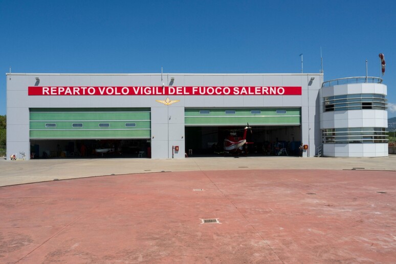 - RIPRODUZIONE RISERVATA