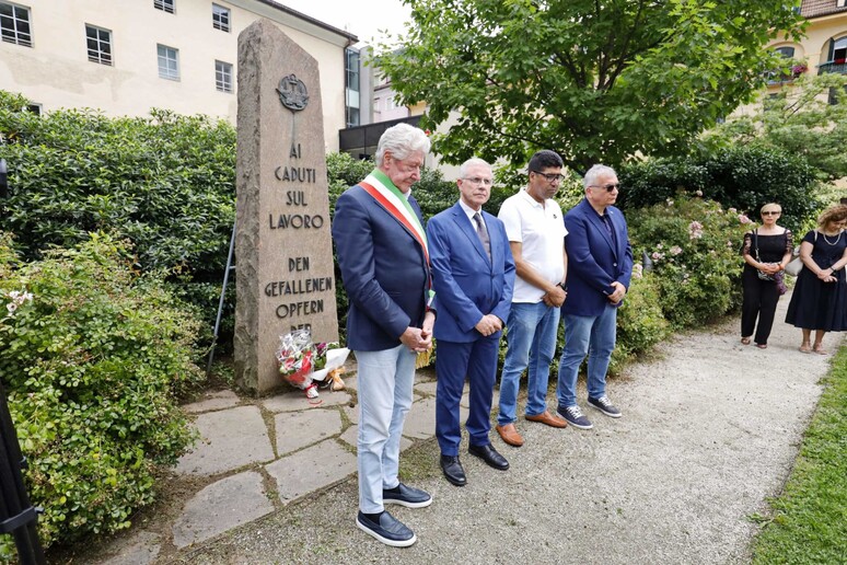 - RIPRODUZIONE RISERVATA
