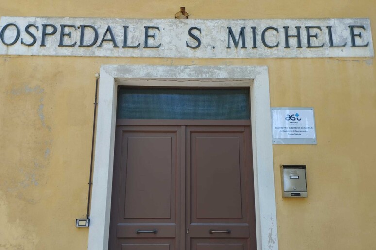 - RIPRODUZIONE RISERVATA