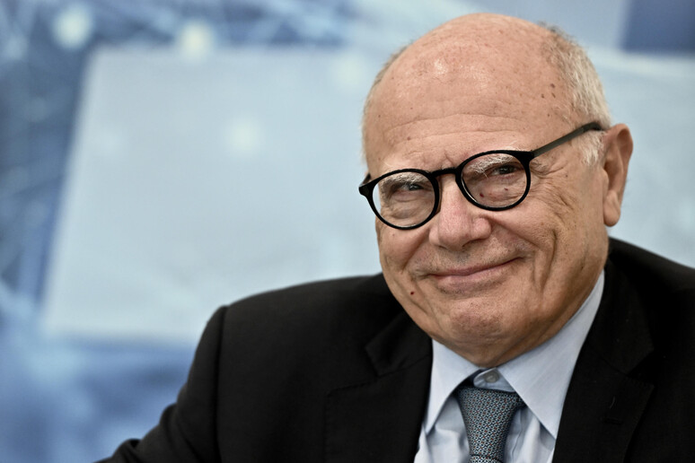 - RIPRODUZIONE RISERVATA