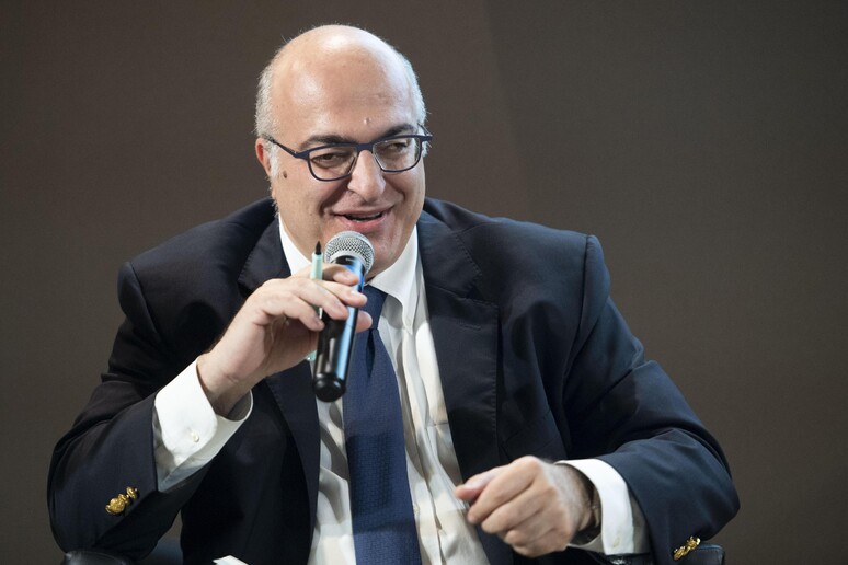 - RIPRODUZIONE RISERVATA