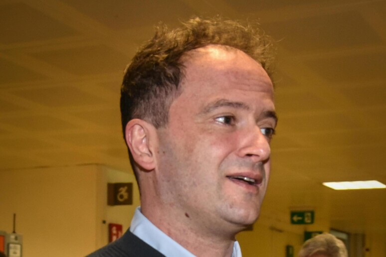 - RIPRODUZIONE RISERVATA