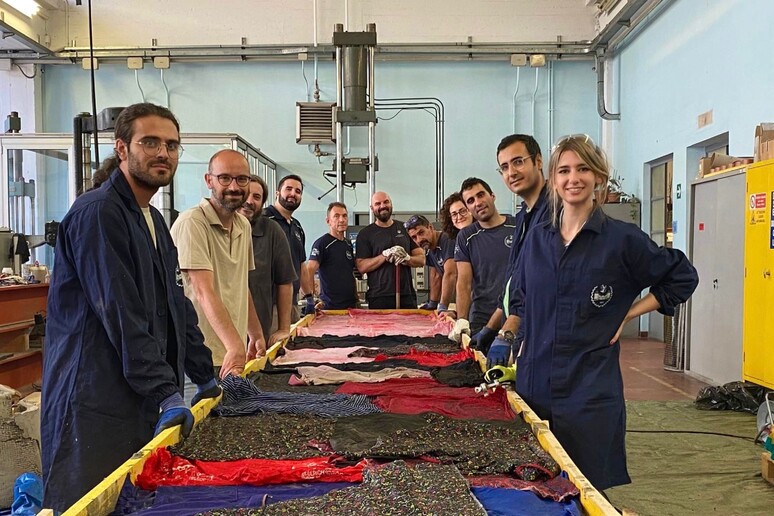- RIPRODUZIONE RISERVATA