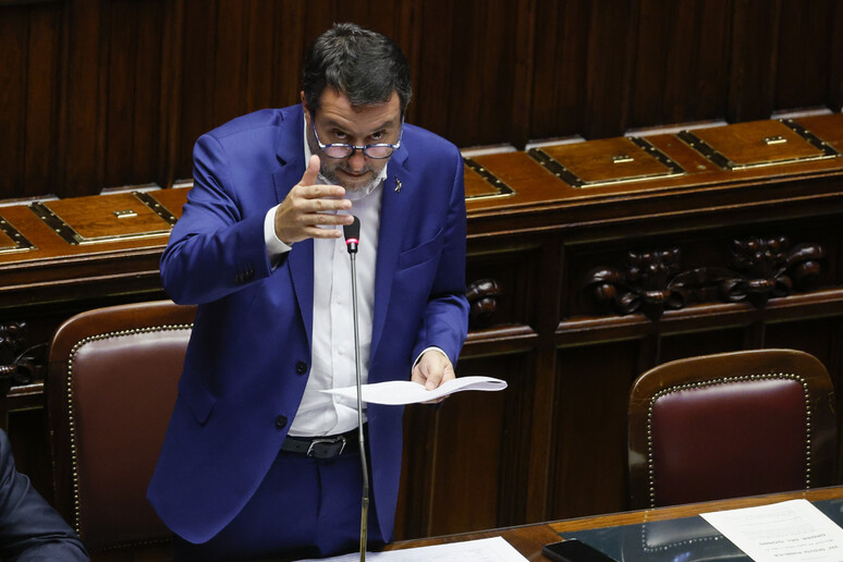 - RIPRODUZIONE RISERVATA