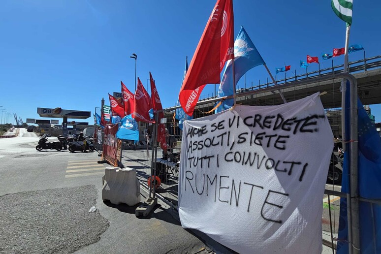 - RIPRODUZIONE RISERVATA