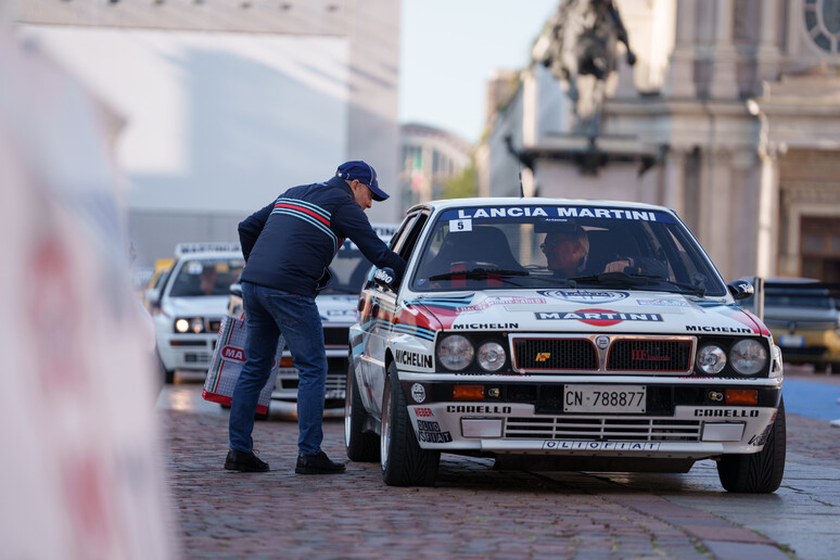 Lancia Delta: un raduno con 130 auto per Amiki Miei 2024 - RIPRODUZIONE RISERVATA